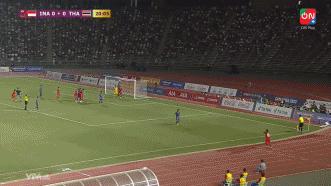 打群架!神进球!犯大错!扔奖牌!东运会男足决赛堪称神剧情!