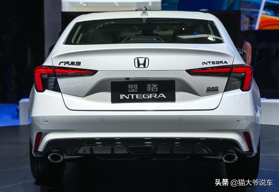 油耗高到离谱的四款车,这3款车定价亲民