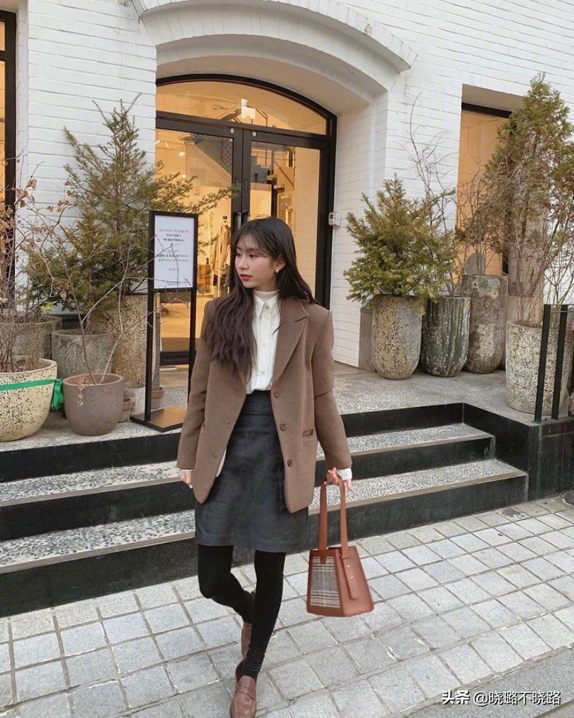 韩国街拍美女惊艳的穿搭,韩国女性高级感美女街拍