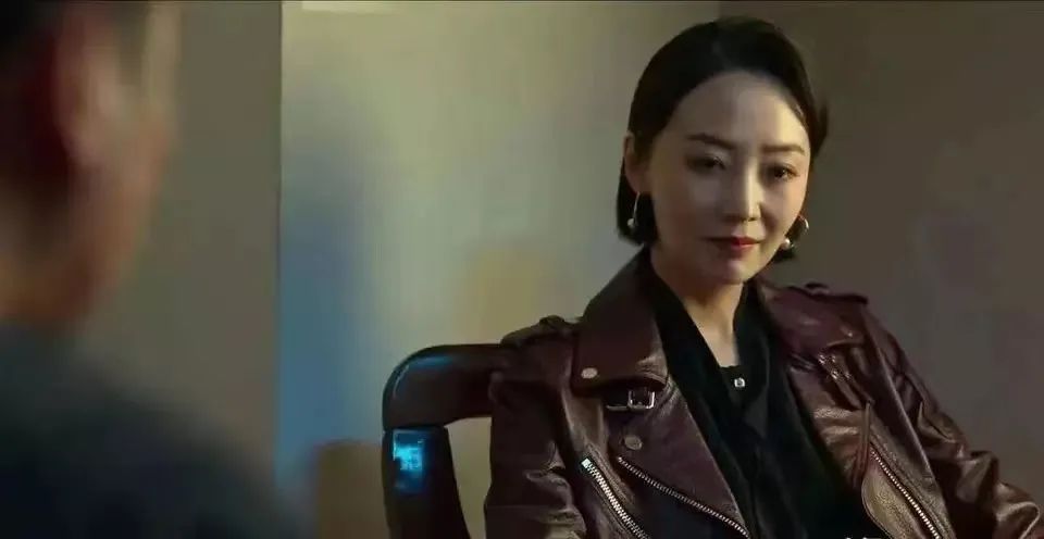 狂飙中程程死前为啥涂口红,狂飙程程临死前涂口红