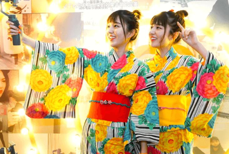 10亿老外视频发得欢，复旦硕士忙着收账单