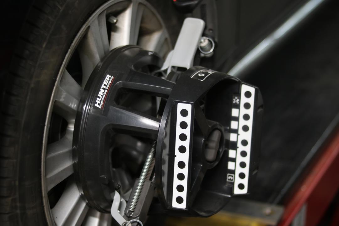 皇冠3.0经典老车翻新复活视频,13代皇冠全车翻新泉州地区