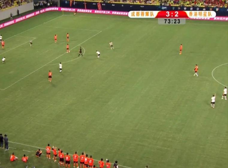 黄日华陈百祥进球,黄日华香港足球队