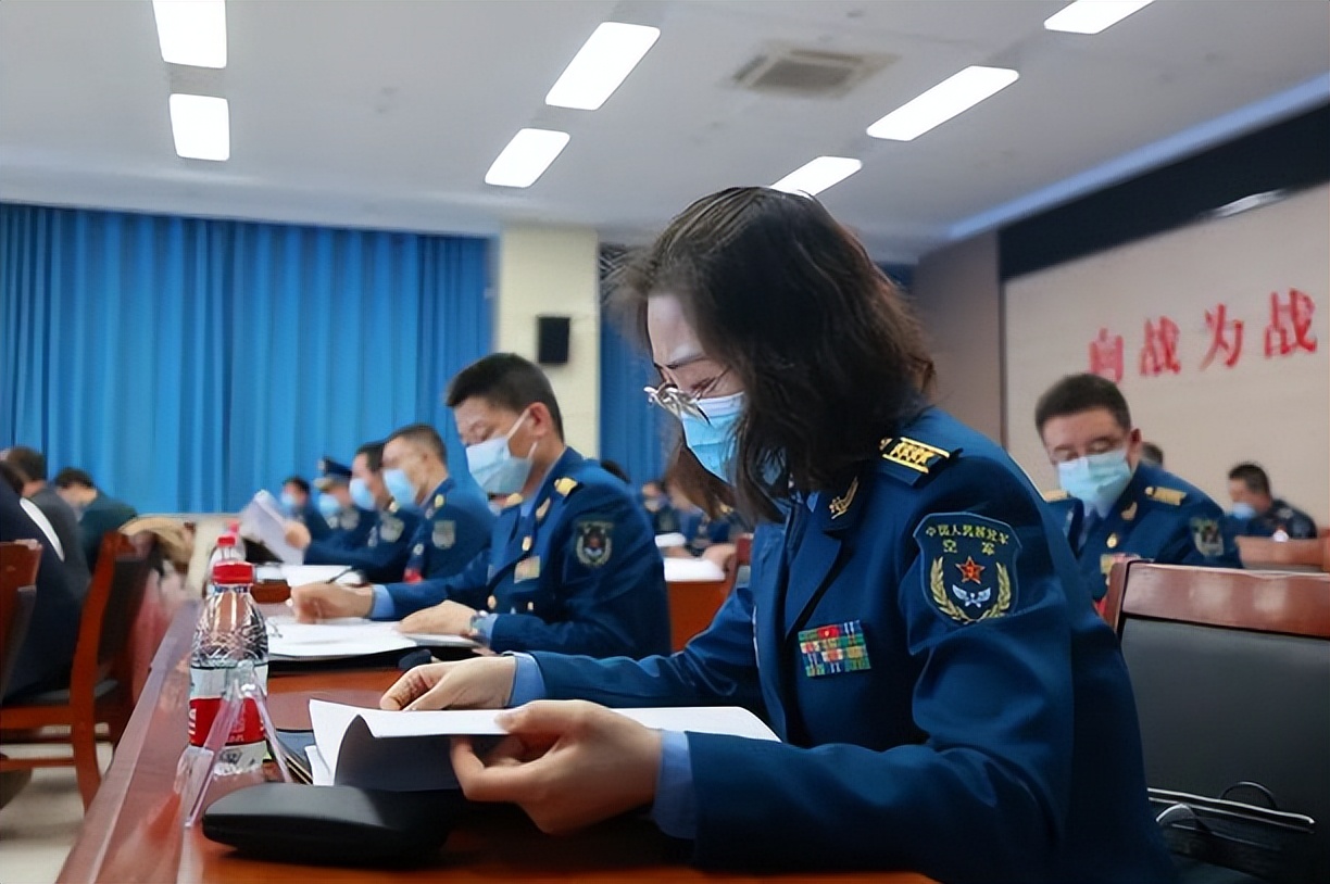 军队文职为什么不建议考,为什么部队文职这么热门