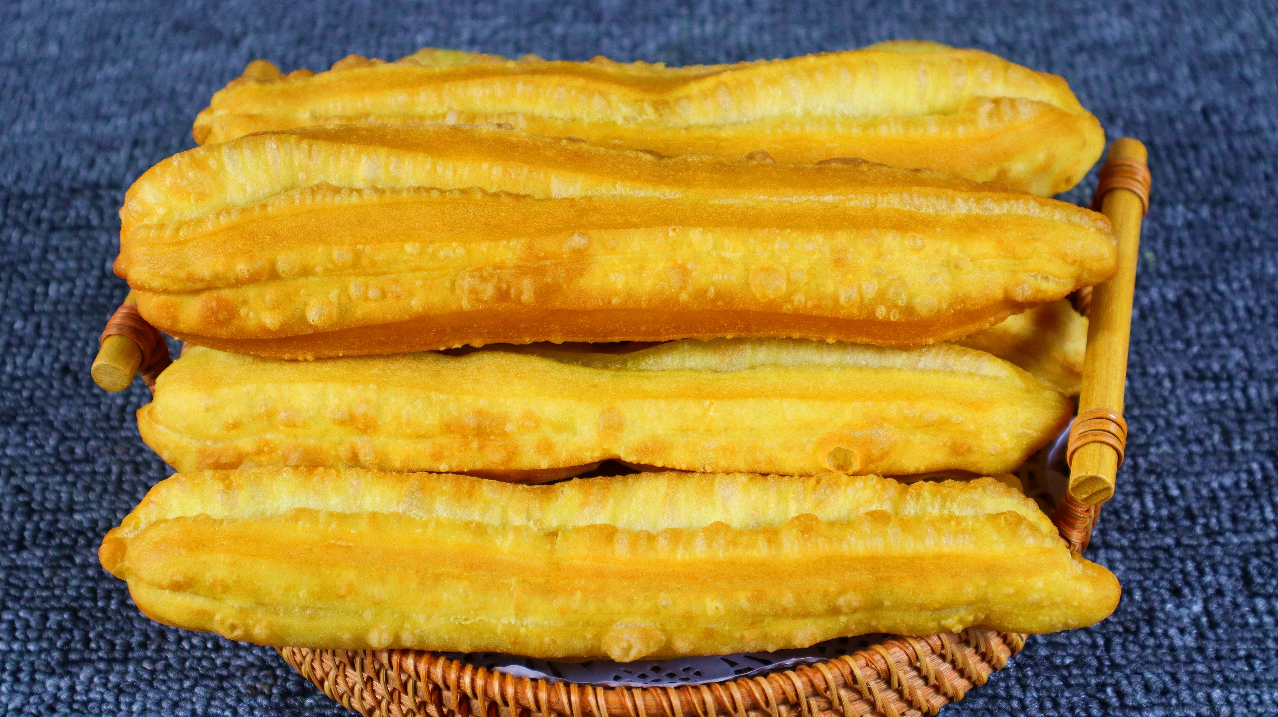 早餐店30年炸油条配方公开,酥脆油条最佳配料配方