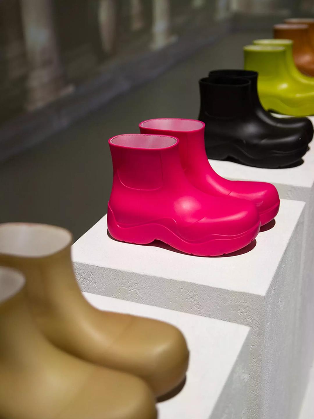 1万块钱可以买小雨伞吗,1万元以下雨伞