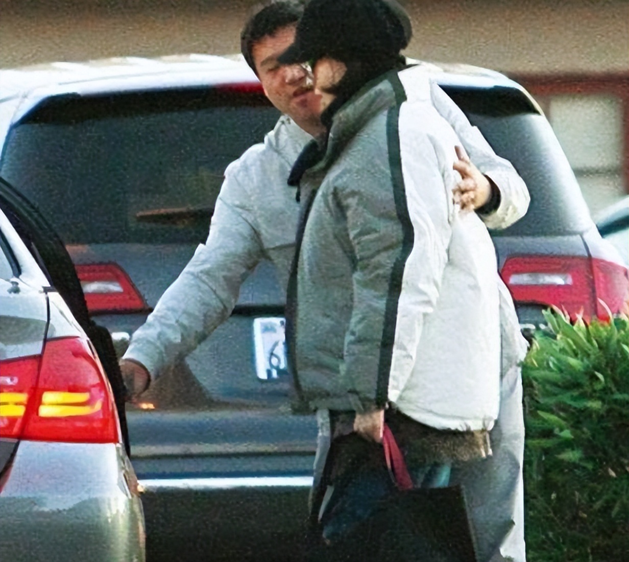 “只生孩子不结婚”的8位女星，看似洒脱淡然，实则吃尽了苦头