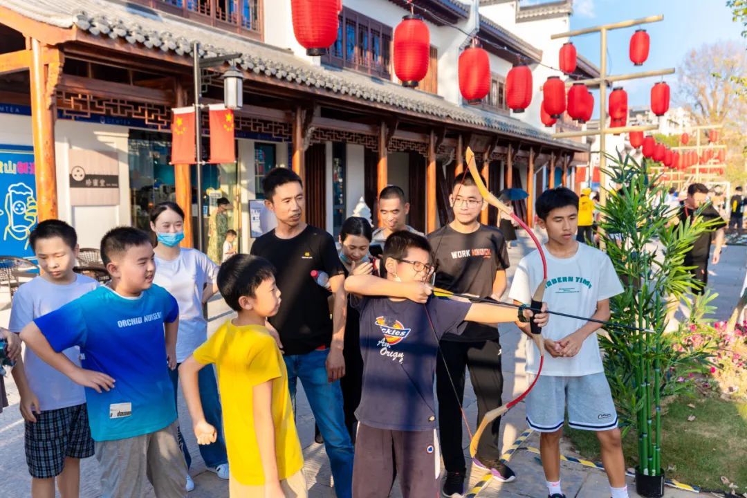 黄山风景屯溪老街,夜游黄山屯溪老街一角