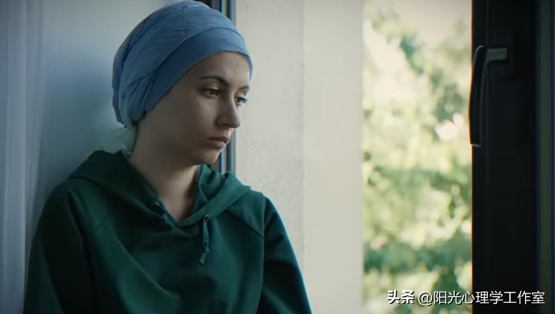 澳洲女网红骗粉诈捐翻车，表演性人格为何停不下来！