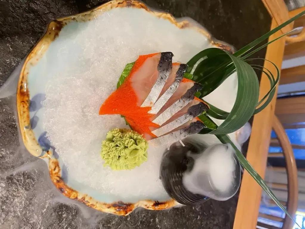 陪闺蜜打卡日料店,我的闺蜜我来宠