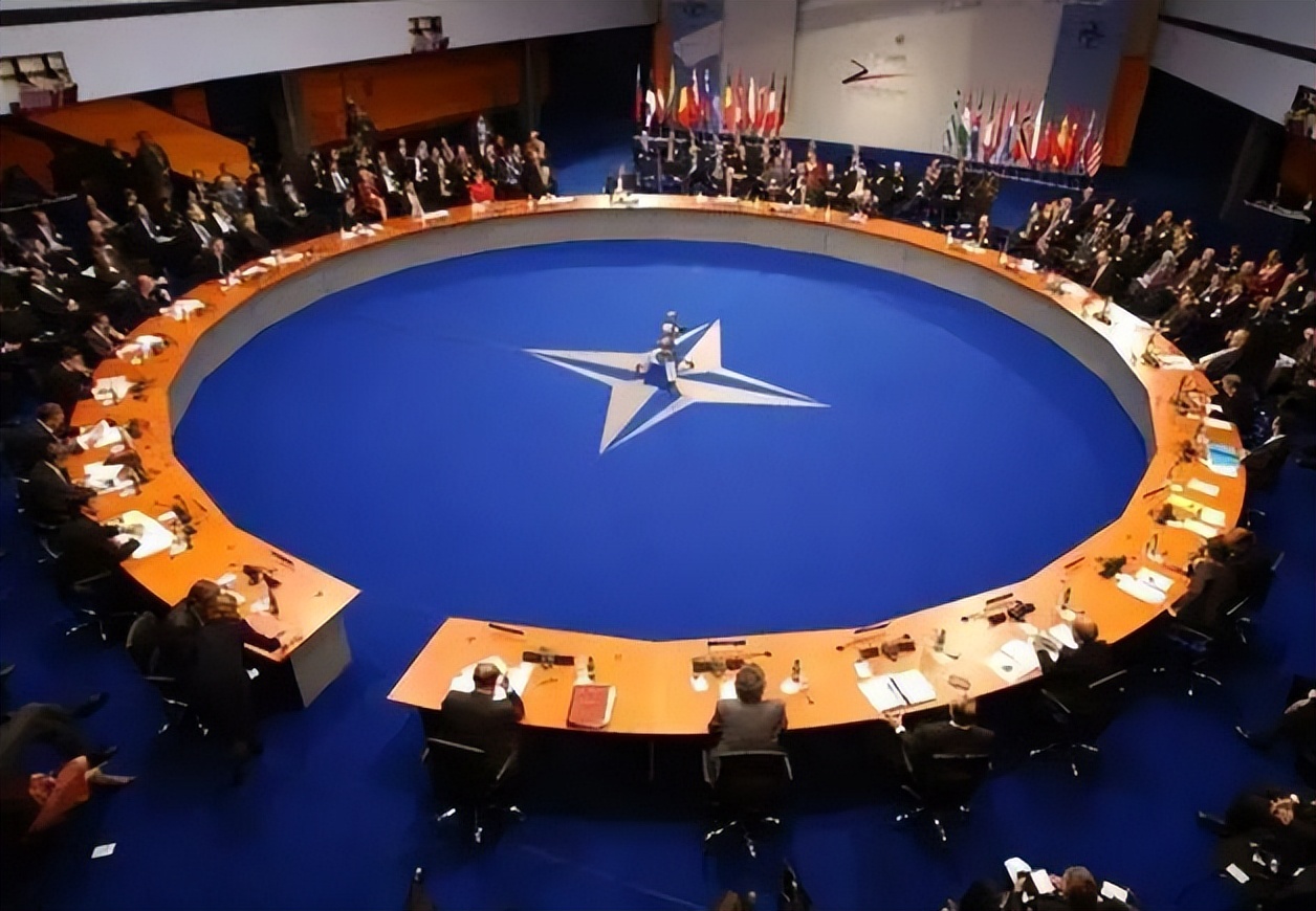 俄国防攻击乌克兰场面,俄军精确打击乌国防部视频