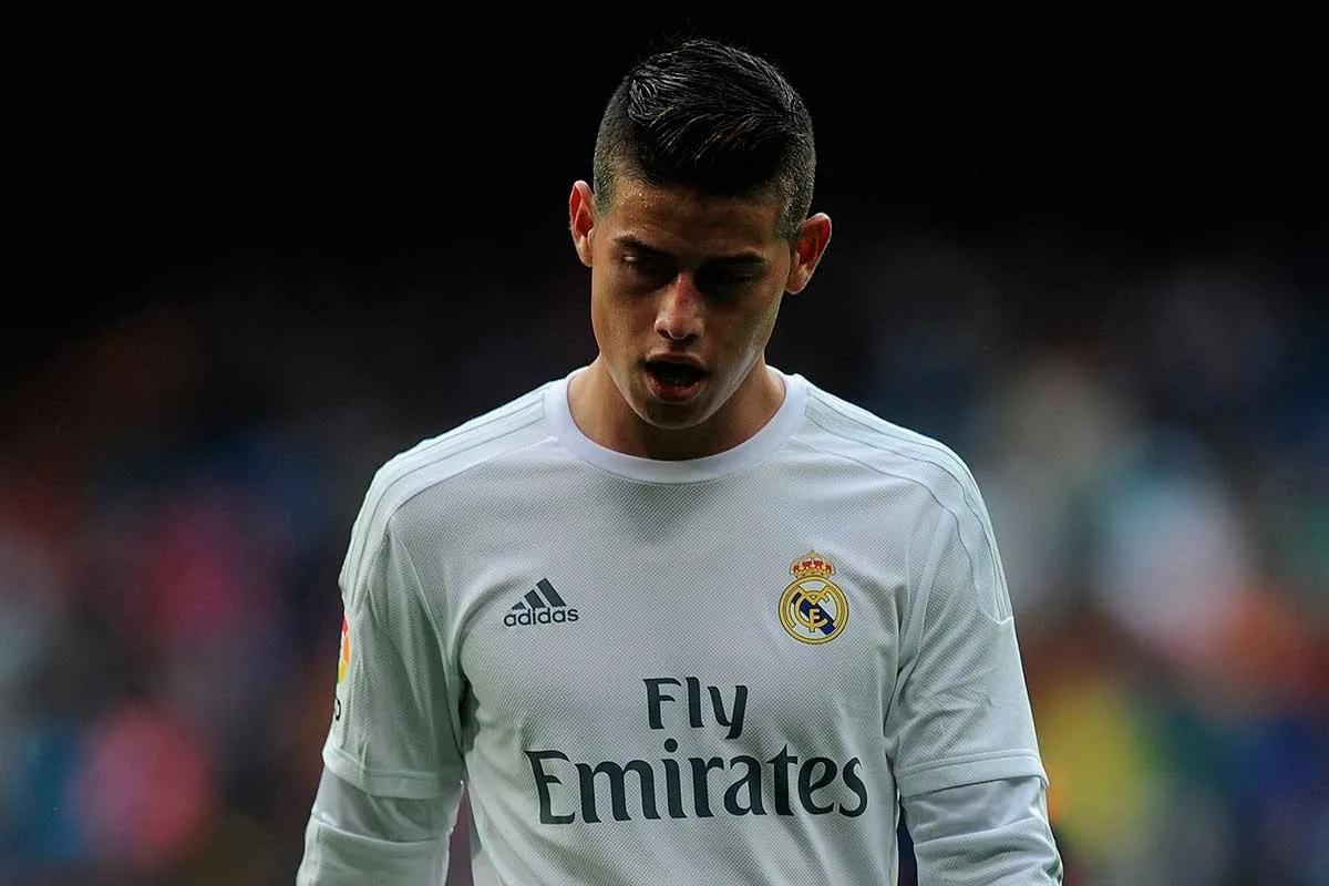 2014年巴西青年踢出第一个球,世界杯巴西9号凌空射门