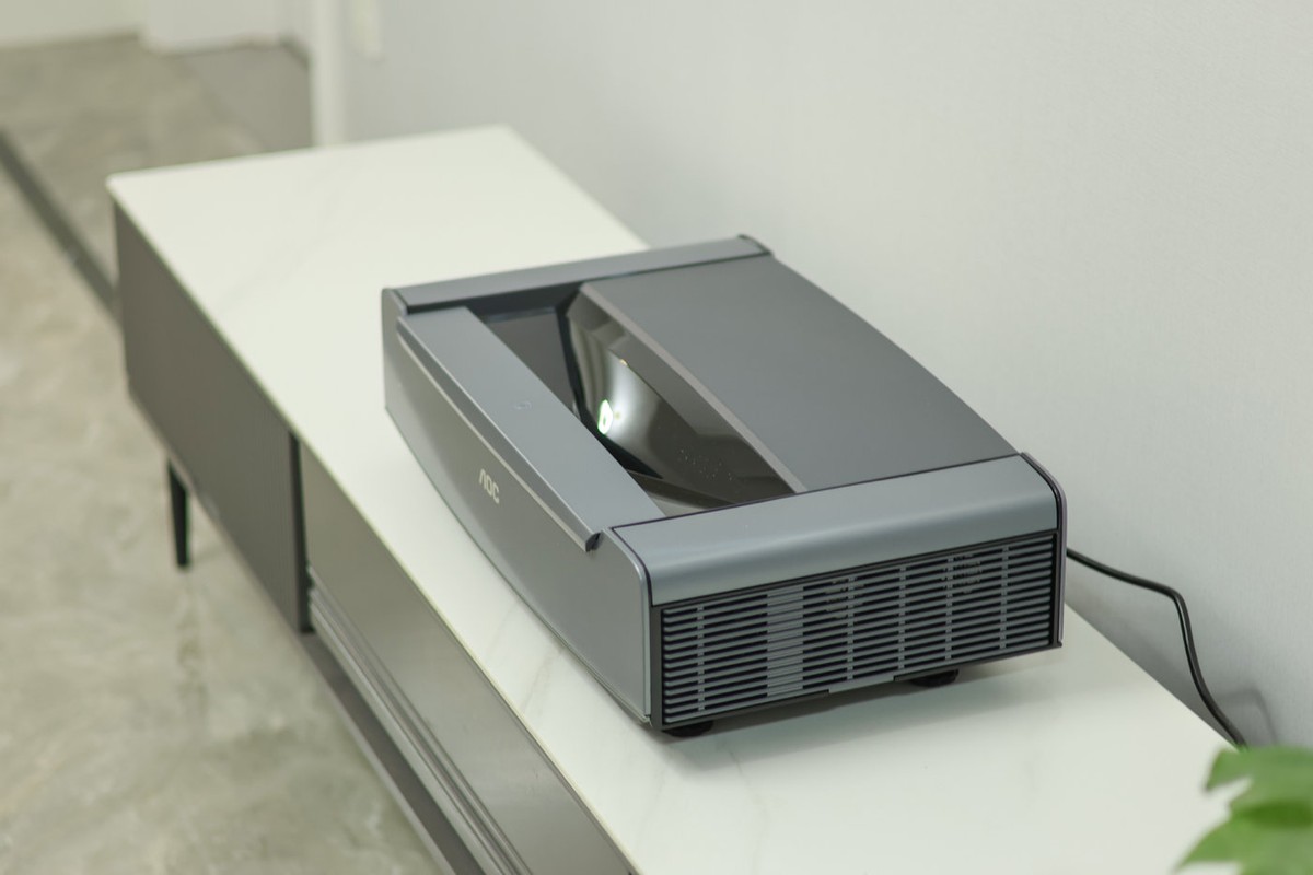 aoc投影测评,aoc短焦投影