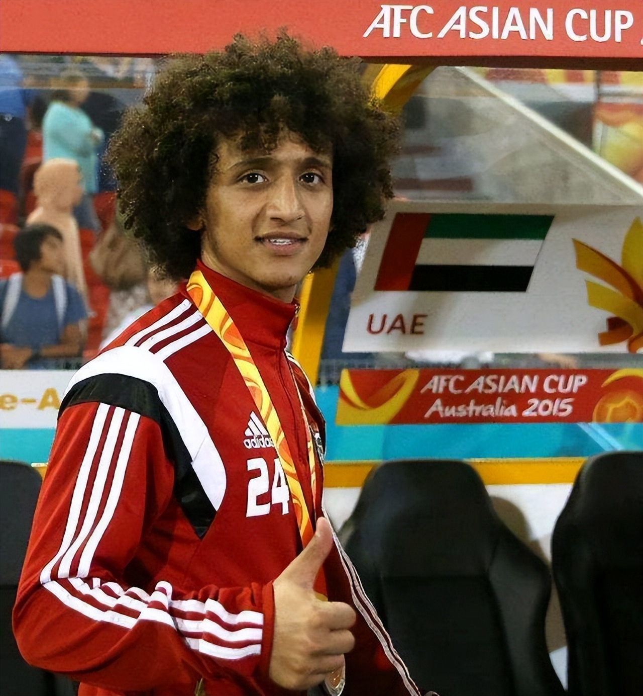 他,为了家人的未来效忠阿联酋,昔日亚洲足球先生,在伤病里沉沦