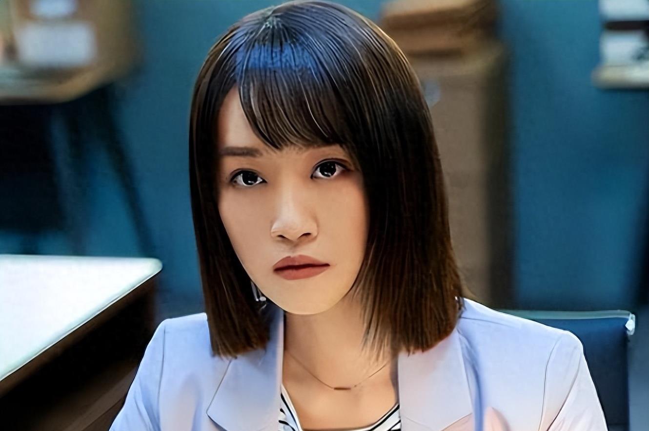 什么叫一张嘴毁了脸蛋,金晨和袁姗姗谁漂亮