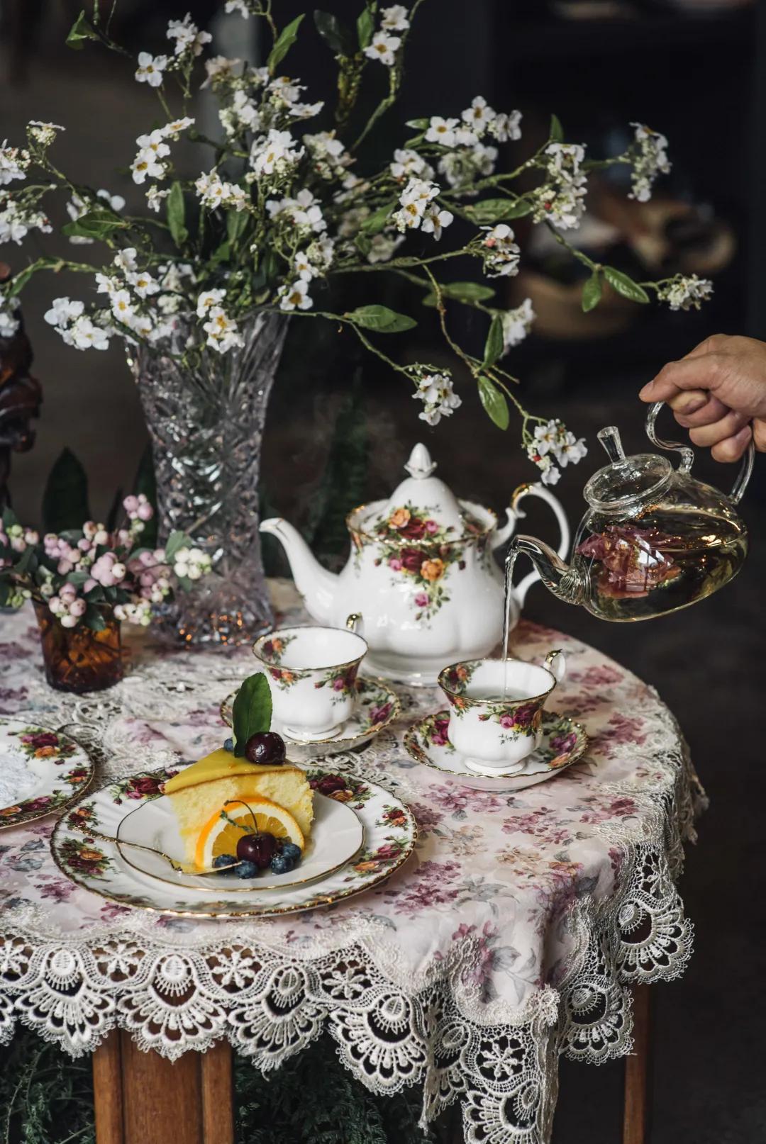 DisjarusCraftandCafe复古花园的咖啡格外的优美