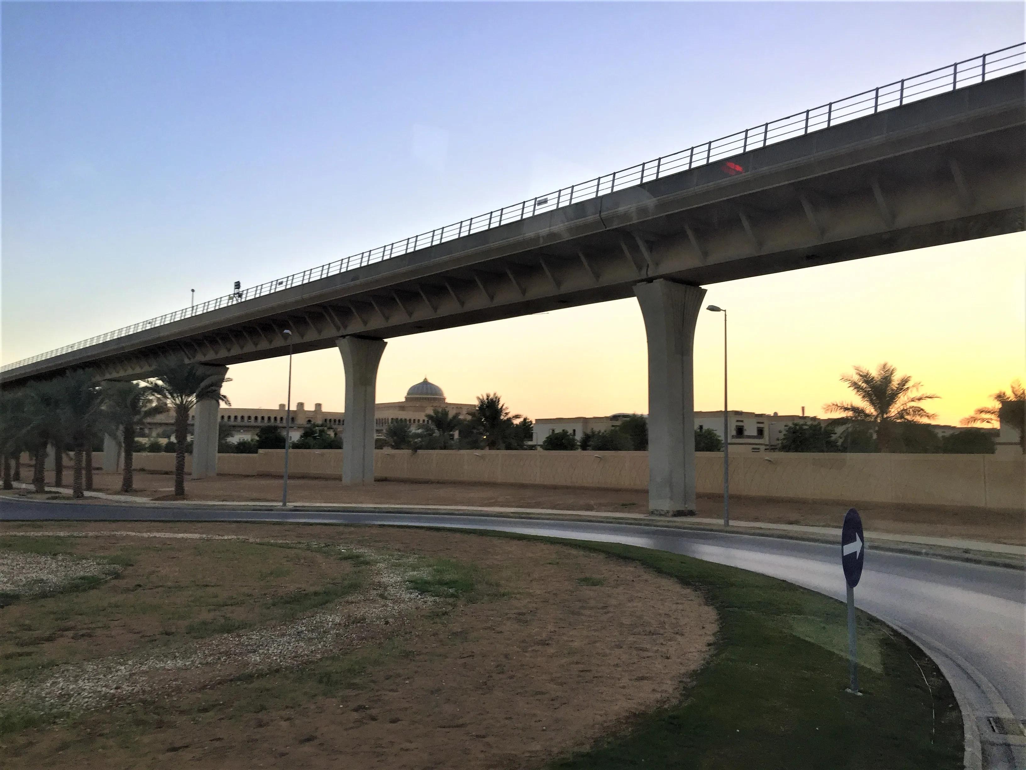 沙特是名副其实的石油王国,沙特阿拉伯富裕的石油王国