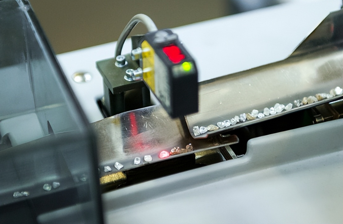 飞越俄罗斯上空,世界目前最大的钻石矿