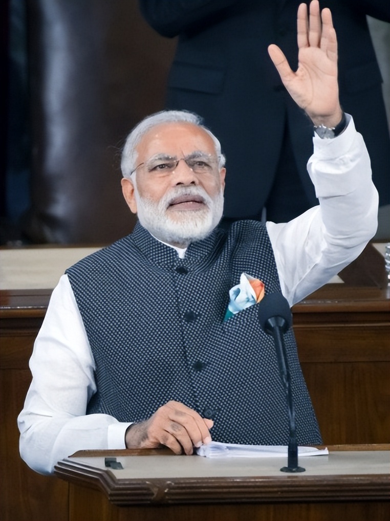 印度总理莫迪：隐婚禁欲45年，他的野心和抱负，毁了妻子的人生