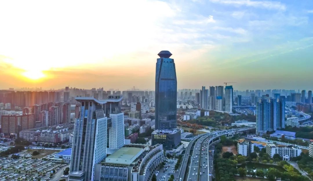 一个成功人士他是怎么做到的,一位成功人士的生活