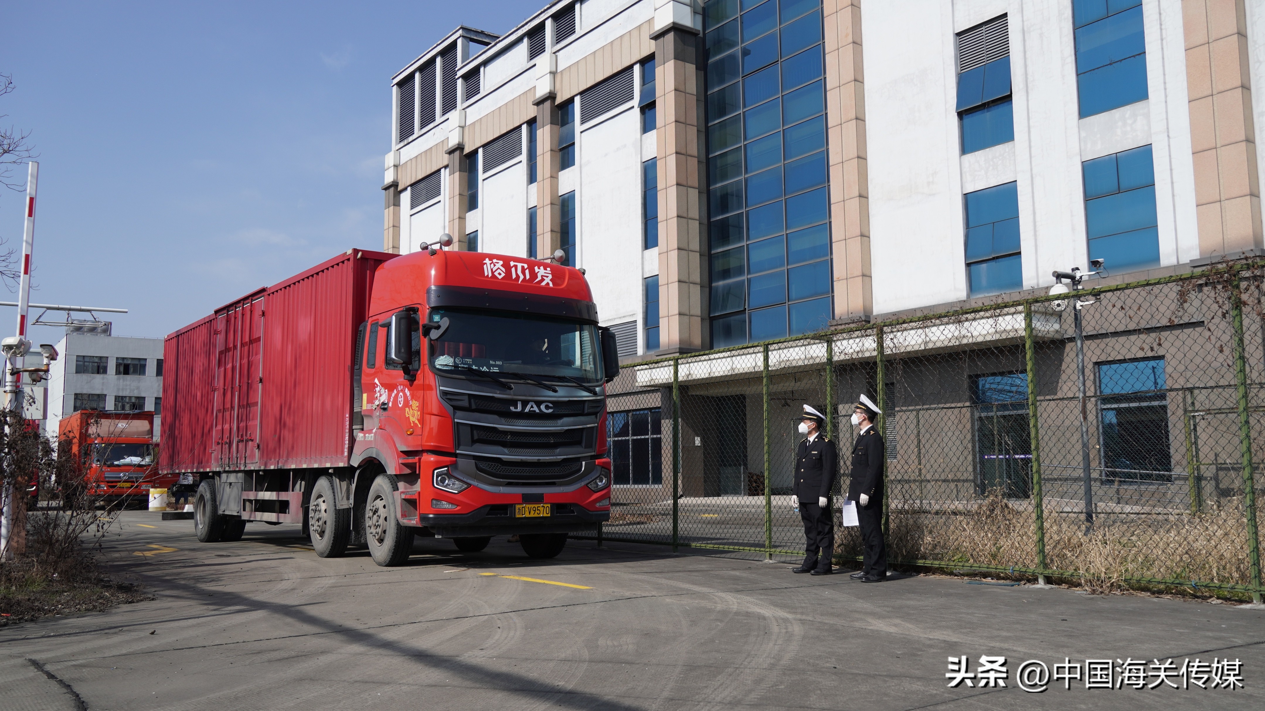 跨境电商出口表现亮眼搭上政策,跨境电商进出口物流服务