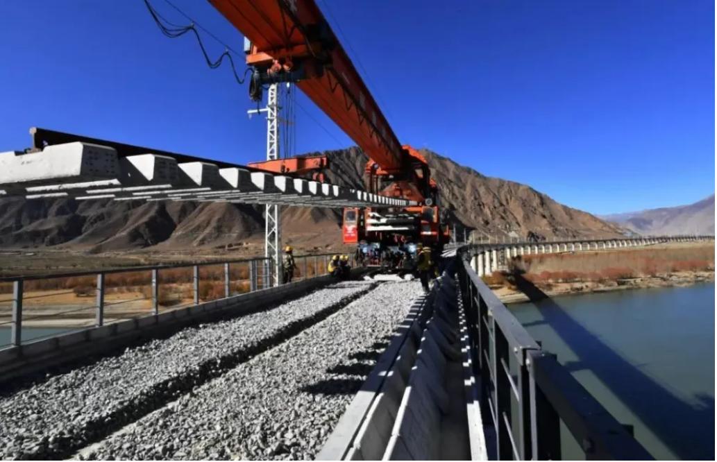 中国铁路最新负债,铁路亏损五万亿为何还要修铁路