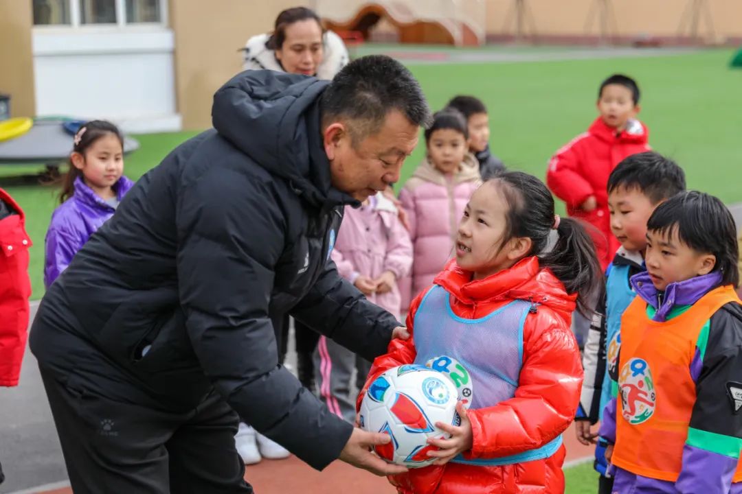 天津大风车童博幼儿园,天津幼儿园足球