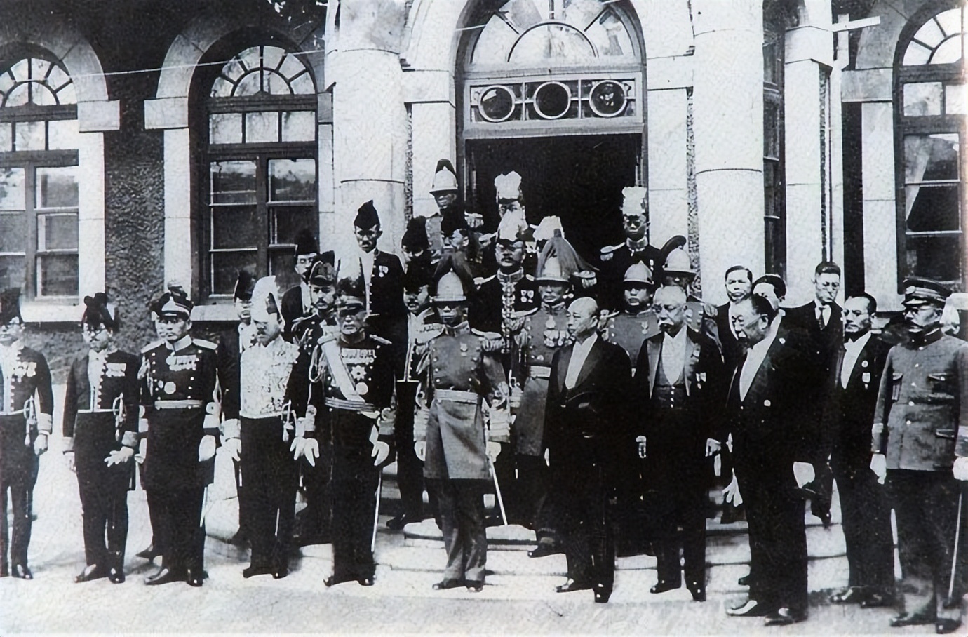 张学良晚年提到末代皇帝，随后怒言：我若是*产党共**，一定会灭他