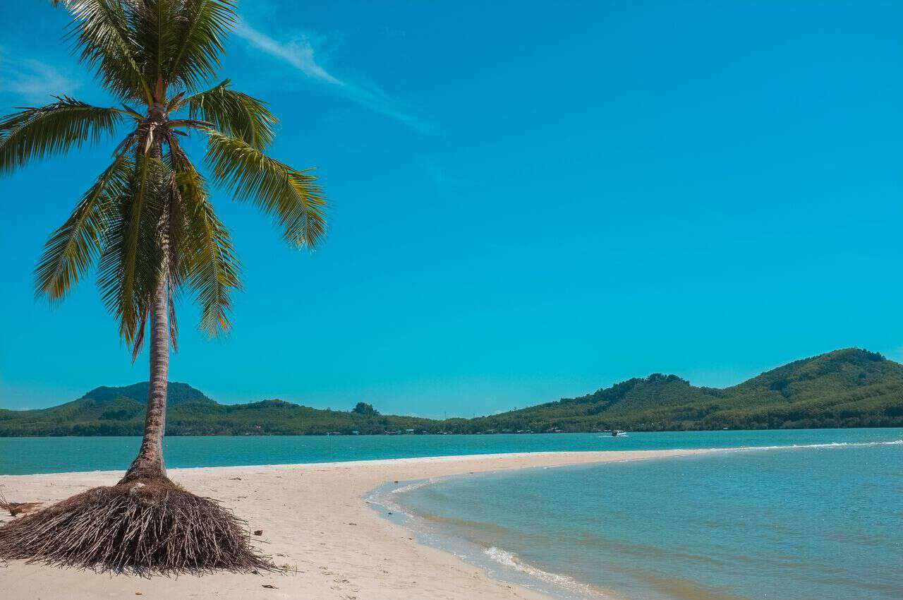 普吉岛最好看的海,普吉岛三大海滩哪个最好