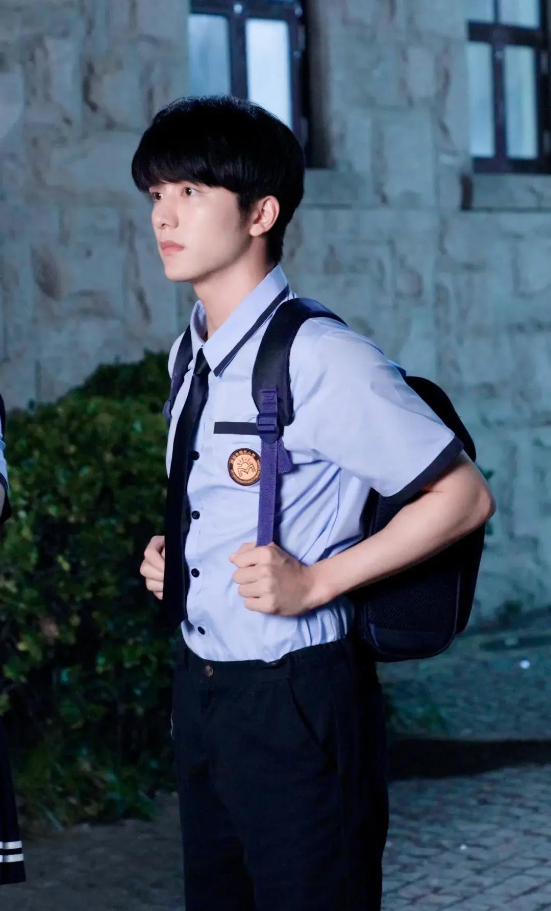 校草脸男星图鉴,男校草图片帅气