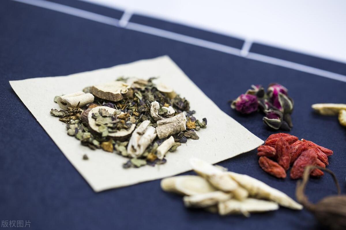 有娃的当心！“疱疹性咽峡炎”最近很猛，传染强，“中招”了超痛