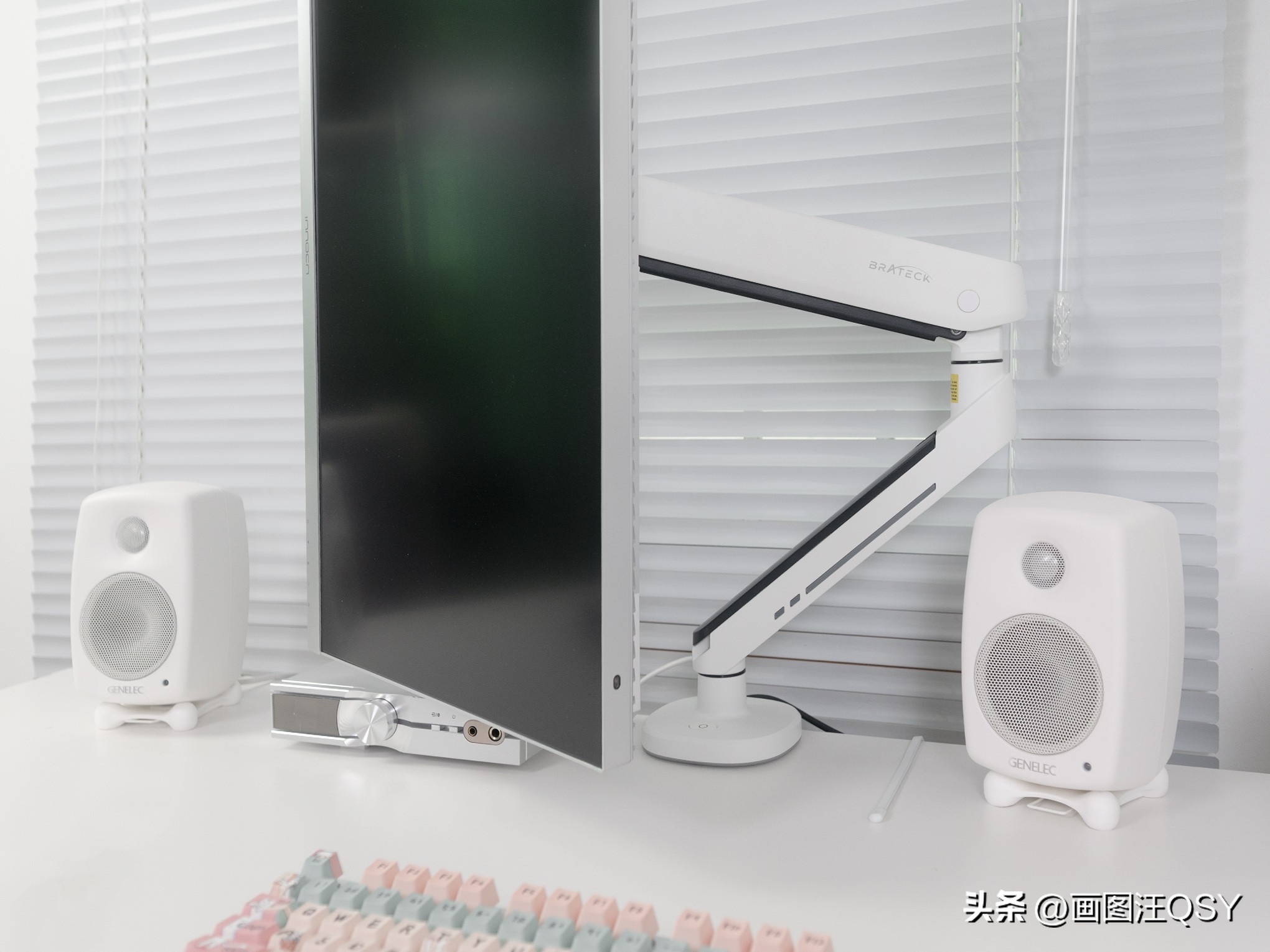 居家书桌升级改造：追剧听歌、居家办公也能很快乐