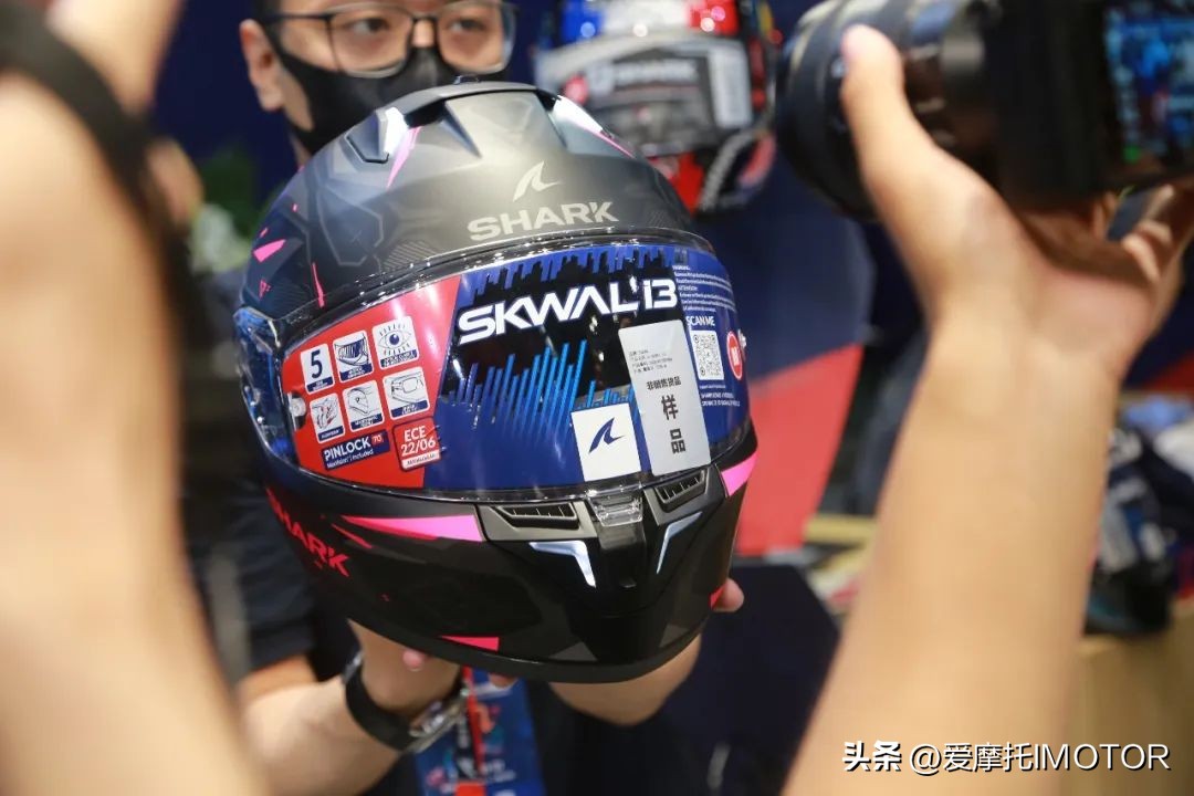 shark头盔最新款,shark大尾翼赛道盔