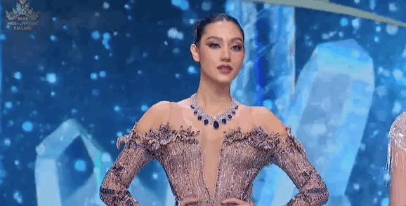 娉板浗鎷捐崚濂冲鎴愪负閫夌編鍐犲啗,娉板浗鍨冨溇灏戝コ閫夌編鍐犲啗