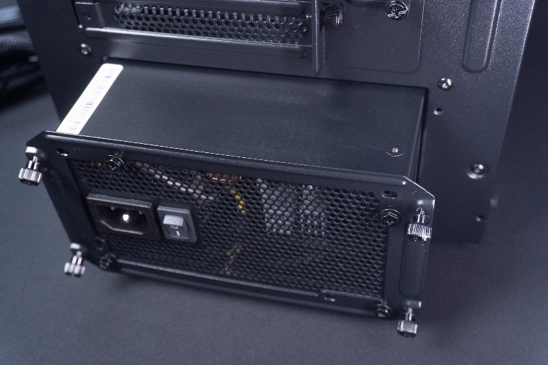 机箱玩游戏rgb风扇转但是不亮,机箱rgb转换argb