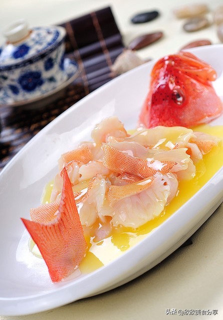 缙云中维香溢大酒店服务员,缙云香溢大酒店附近美食