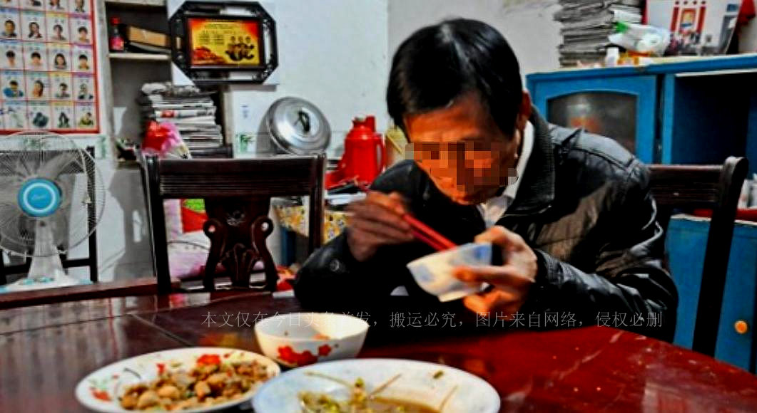 ＃男子第一次被*技师女**“按摩”，兴奋过度后竟失去了生命！