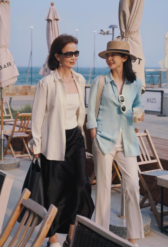 衬衫搭配牛仔裤简约时髦,衬衫如何搭配阔腿牛仔裤女士