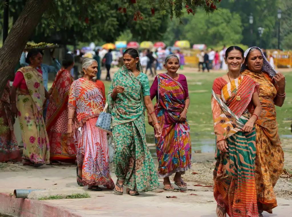 18岁女孩因没来月经求医,14岁女孩被医生诊断没来例假