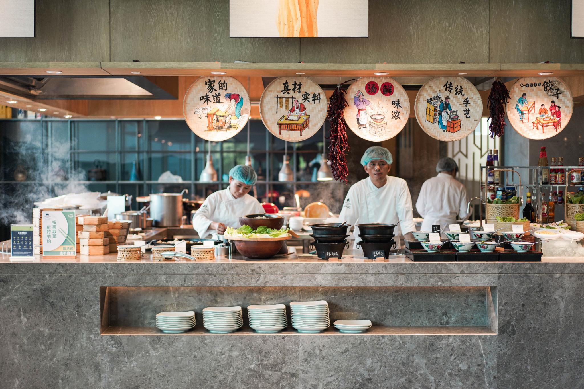 深圳机场旁的低调高雅酒店，尽享热带雨林花园，差旅入住首选酒店
