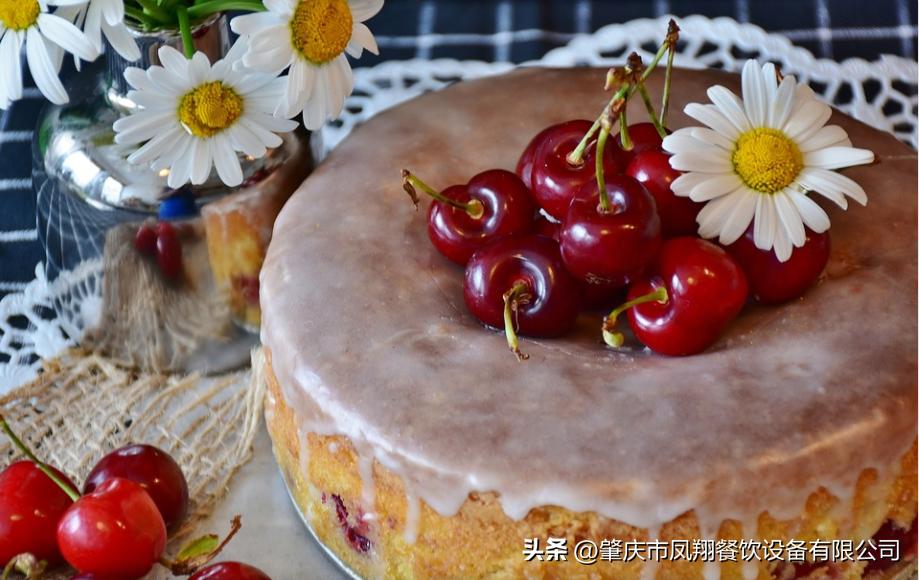 樱桃去核机的工作状态分析图,樱桃去核机器的价格