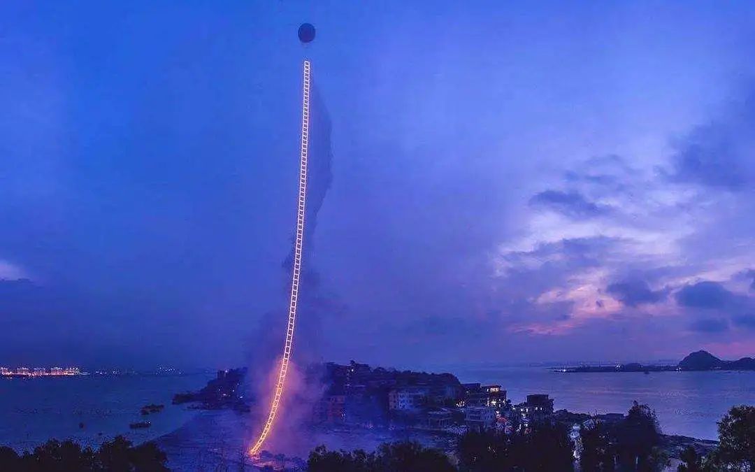 在无情的世界里有情的活着,在无情的世界里有份牵挂