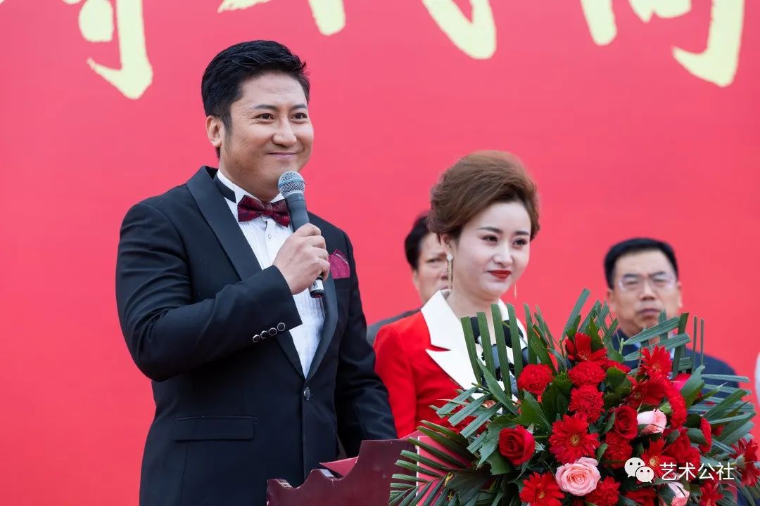 “与时代同行—中国书画名家走进榆阳学术邀请展”在陕西榆林开幕