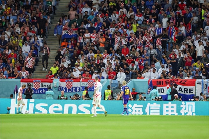 日本足球值得尊敬中国足球要学习而且有很长一段路要走