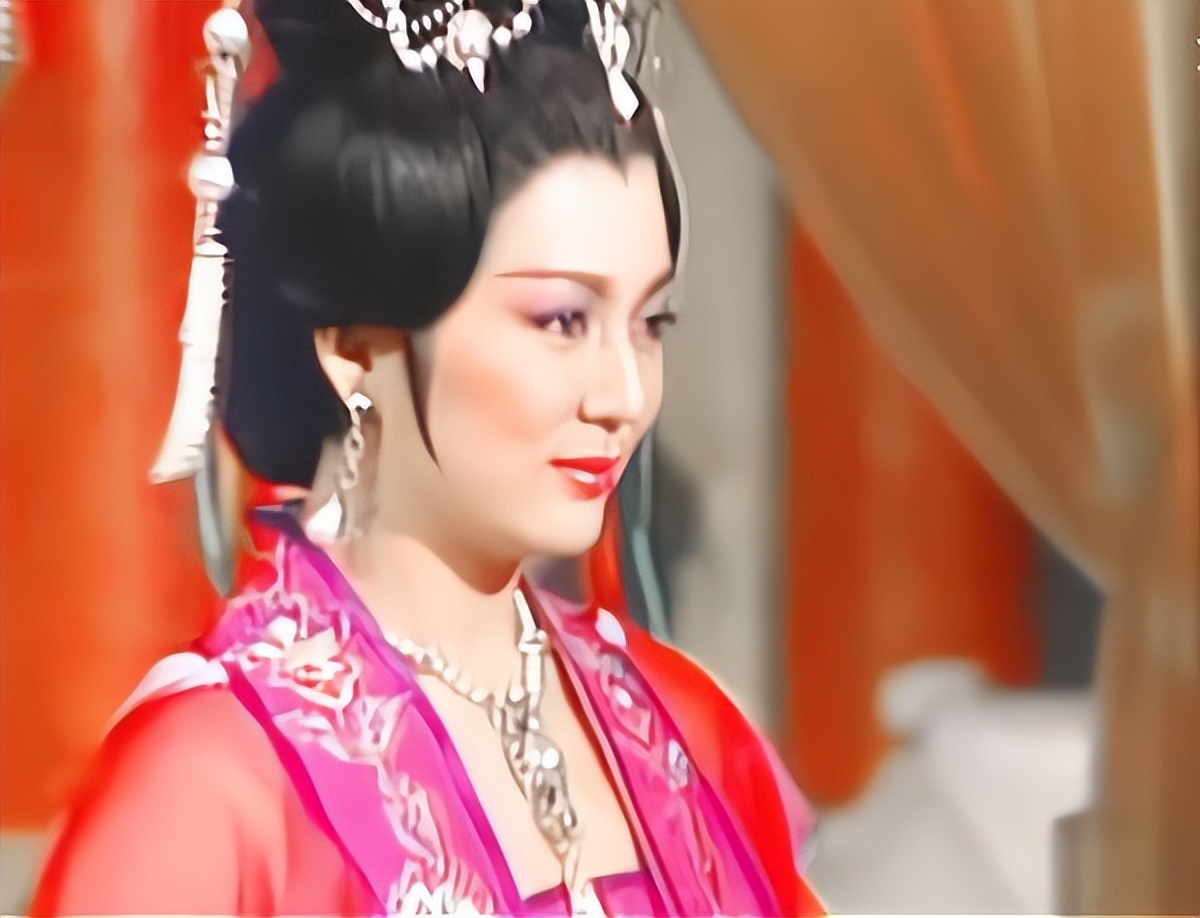 向海岚版杨贵妃照片,杨贵妃剧照向海岚版