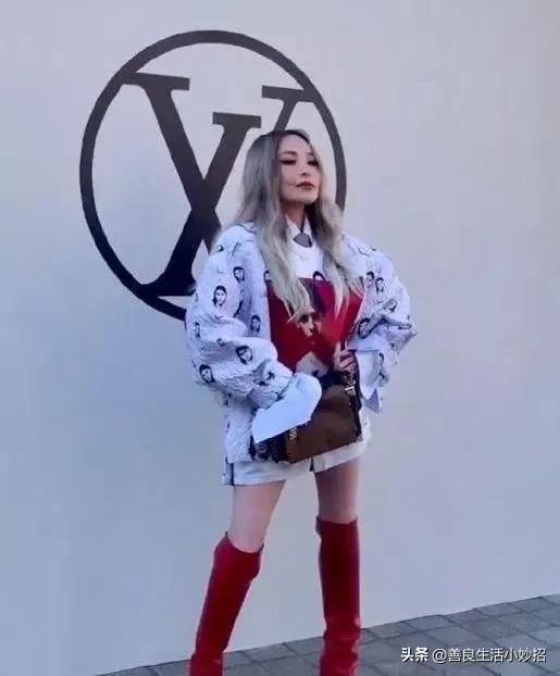 萧亚轩出席活动,萧亚轩亮相巴黎时装周