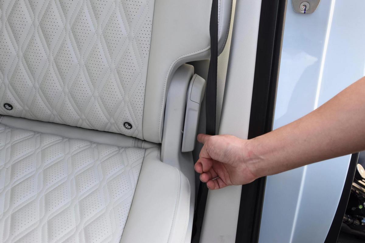 10万左右性价比高的车五菱星辰,五菱星辰七座混动车主真实感受