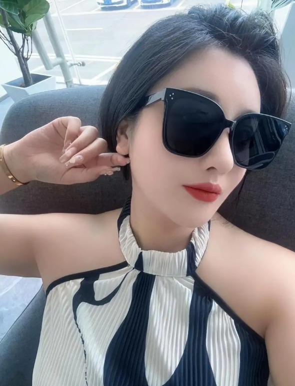 170斤超大号模特,大码模特180斤却没有赘肉