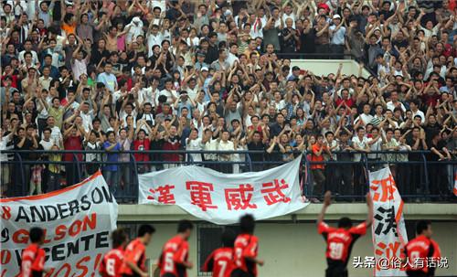 武汉专业足球场最新进展,武汉塔子湖足球场