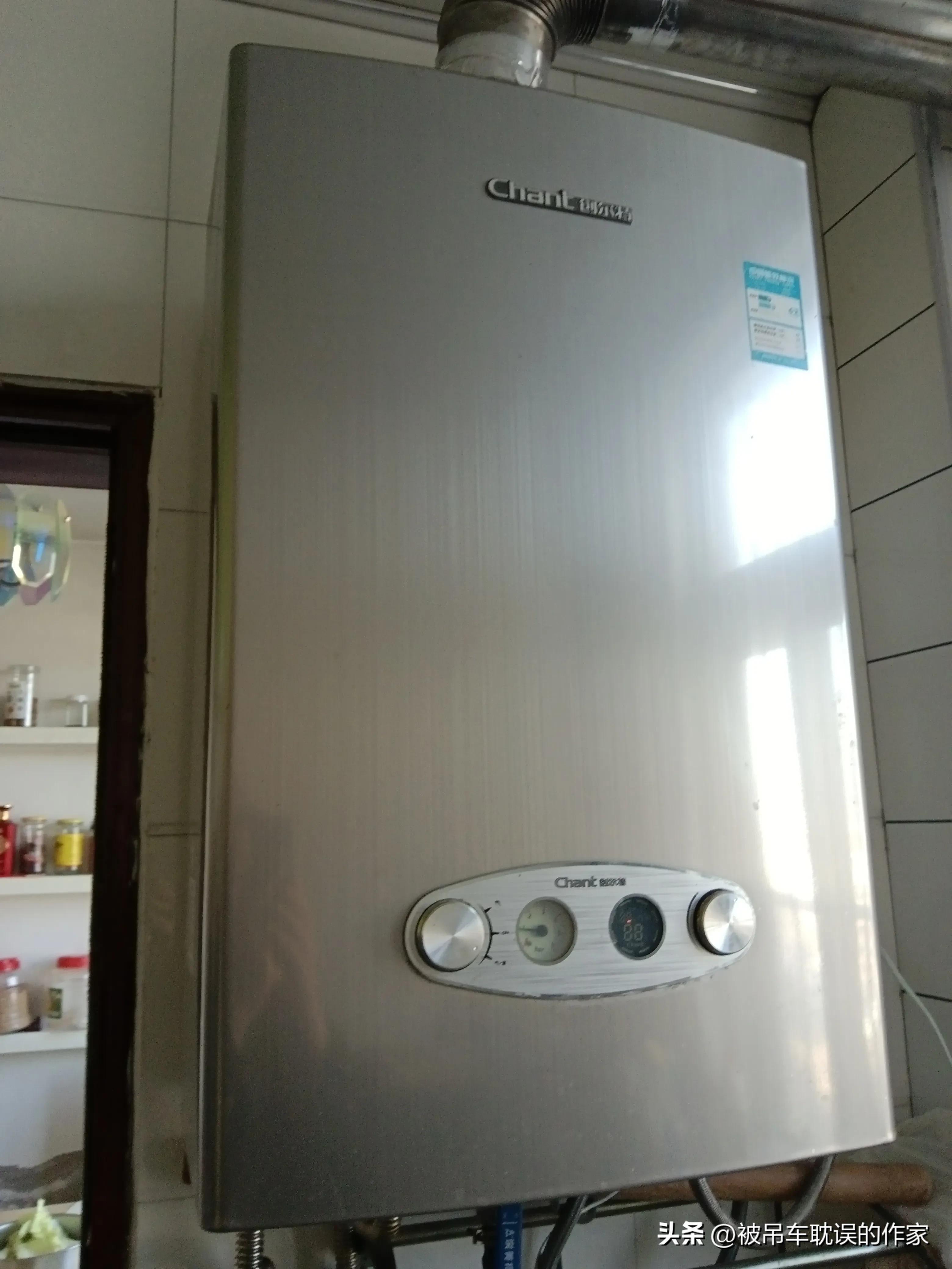 壁挂炉老是缺水而不工作，气囊该补气了，分享一下怎么给气囊补气